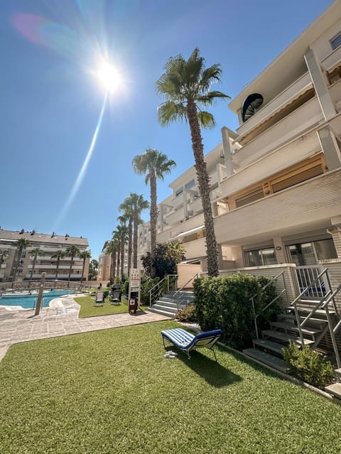 Garden, Garden view, Pool view, Swimming pool, sunbed