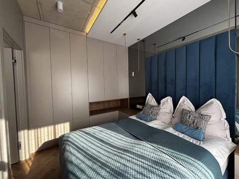 Bed, Bedroom, wardrobe