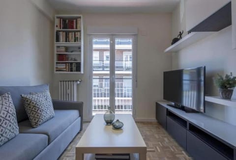 Communal lounge/ TV room, Living room, Seating area