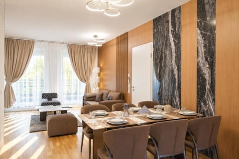 TV and multimedia, Living room, Dining area