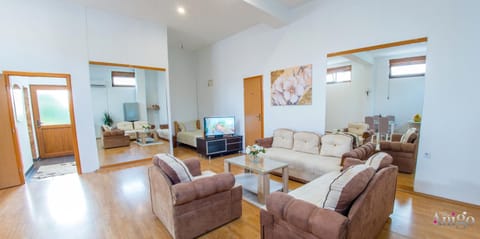 TV and multimedia, Living room