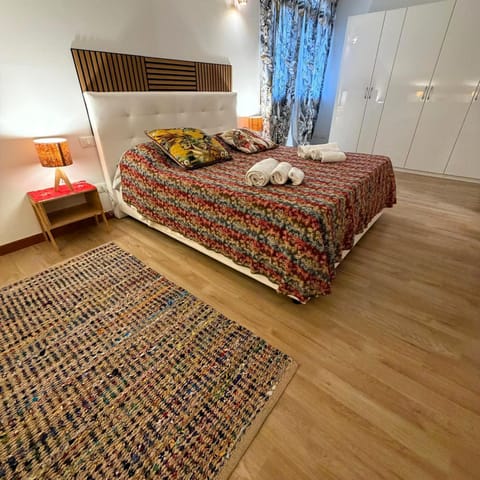 Bed, Photo of the whole room, Bedroom, wardrobe