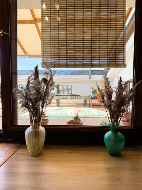 Property building, Patio, Spring, Day, Summer, Balcony/Terrace