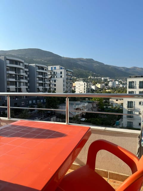 Balcony/Terrace, Mountain view