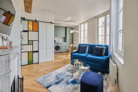 TV and multimedia, Living room, fireplace