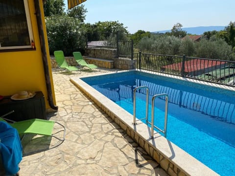 View (from property/room), Pool view