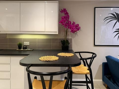 Central Bury Apartment with Private Entrance Apartment in Bury Saint Edmunds