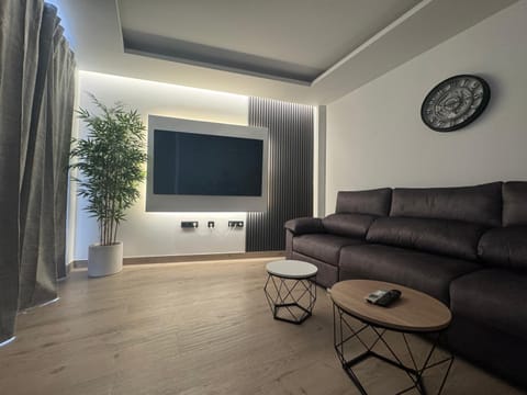 Communal lounge/ TV room, TV and multimedia