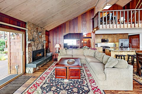 Lake Tahoe Oasis Apartment in Kings Beach