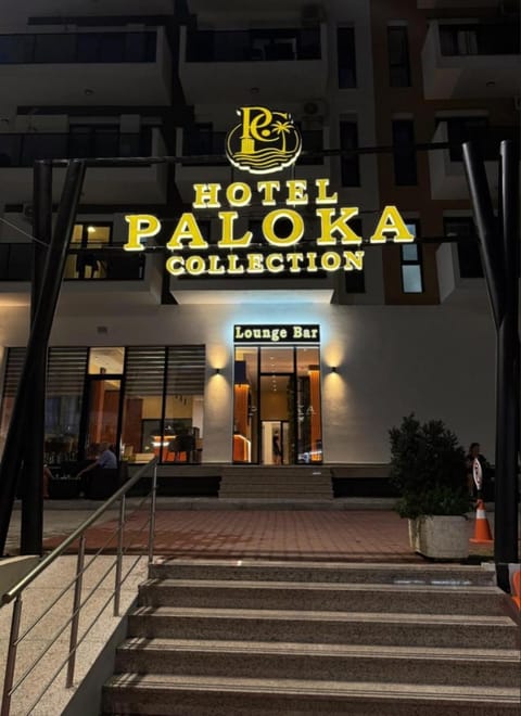 Property building, Facade/entrance, Night, Property logo or sign, Logo/Certificate/Sign, Text overlay, Street view