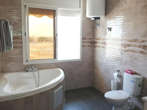 Shower, Toilet, Bathroom, Bath