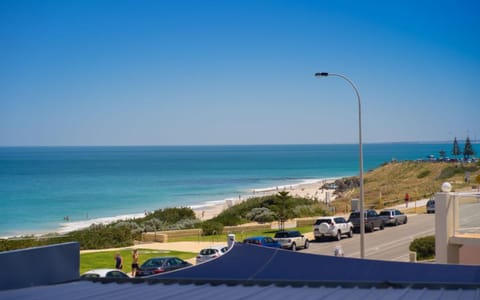 Neighbourhood, Beach, Sea view
