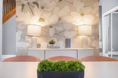 Decorative detail, Dining area, Meals