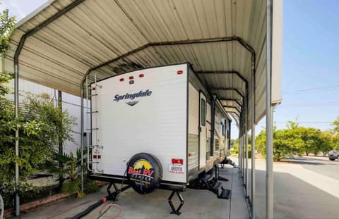 Parked RV Travel Trailer Getaway Wi-Fi with Hookups Campground/ 
RV Resort in Fresno
