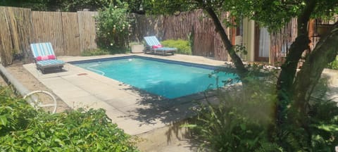 Day, Garden, Garden view, Pool view, Swimming pool, sunbed
