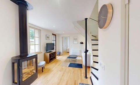 Au bord de l'Odon House in Caen