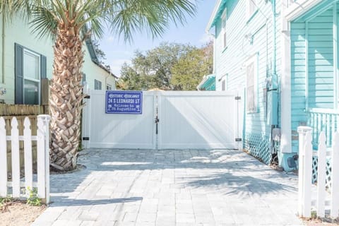 Kid and Dog Haven Pool Side Fun in St Augustine House in Saint Augustine