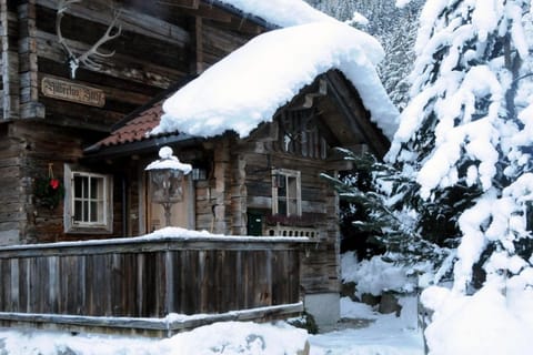Hubertushütte House in Mayrhofen