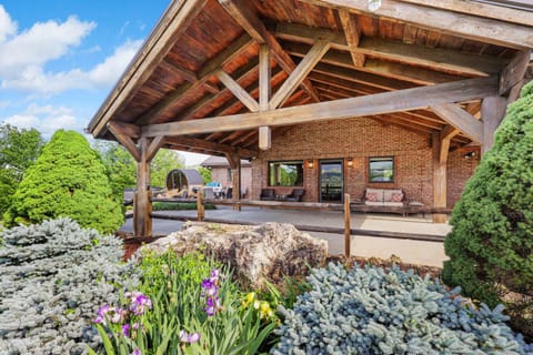 Dakota Ridge House in Watauga Lake