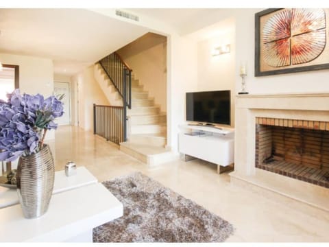 Cabopino stunning 4bedroom frontline golf house House in Marbella