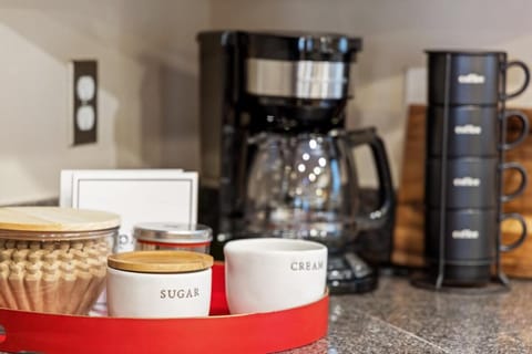 Northshore Nest - True Walking Distance - Sleeps 8 House in Chattanooga