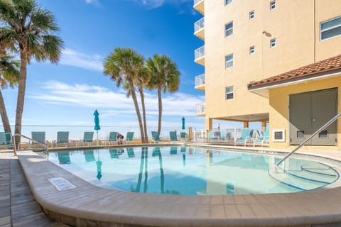Bright Updated Beachfront Complex 2BR2BA Apartment in Madeira Beach