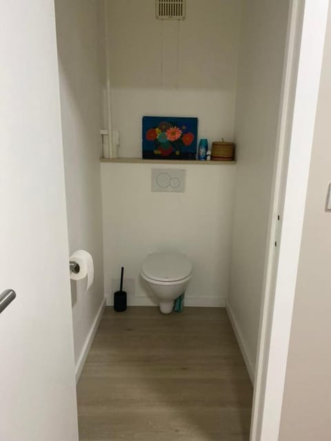 Modern 2-Bed Urban Apartment Apartment in Brussels