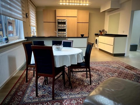 Modern 2-Bed Urban Apartment Apartment in Brussels