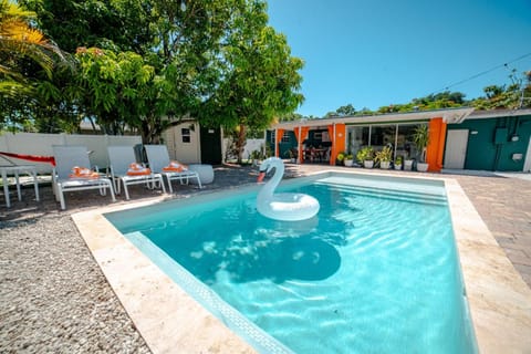 Swimming pool