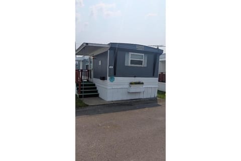 Cozy Tiny House - 25mins From Downtown Detroit Apartment in Farmington Hills