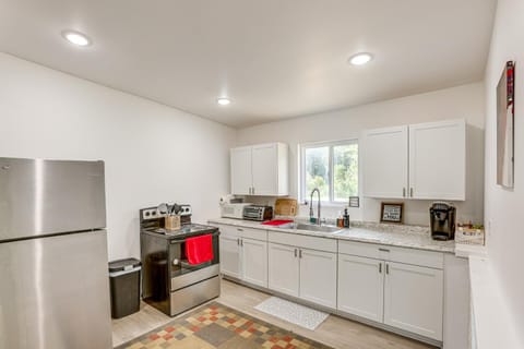 Pet-Friendly Retreat Over 3 Acres in Baldwin! House in Michigan