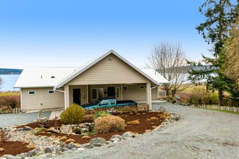 East Beachside A House in Greenbank