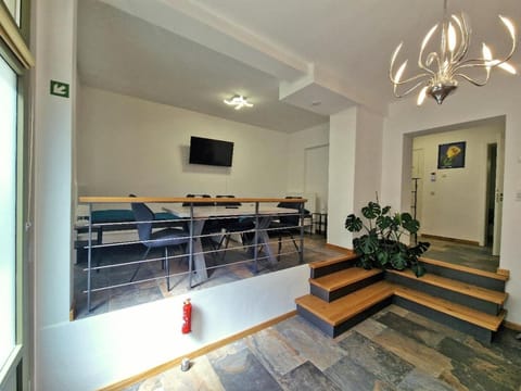 TV and multimedia, Seating area