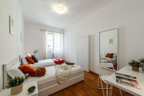 Bed, Photo of the whole room, Bedroom, wardrobe