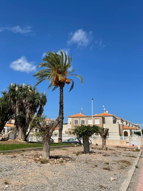 Nearby landmark, Landmark view