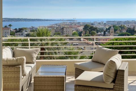 Patio, View (from property/room), Balcony/Terrace, Sea view