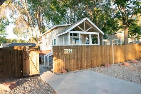 Property building, Parking, pet friendly