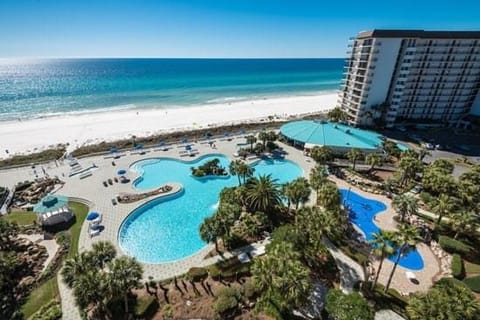 Bird's eye view, Swimming pool