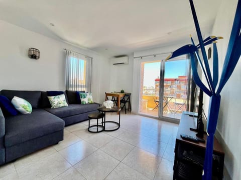 Patio, Patio, Bed, Day, TV and multimedia, Living room, Decorative detail, Decorative detail, Family, heating, heating, air conditioner, air conditioner