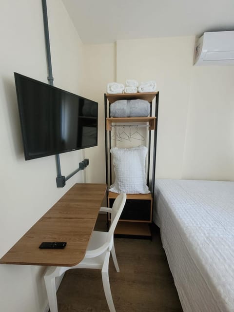 TV and multimedia, Bedroom, air conditioner