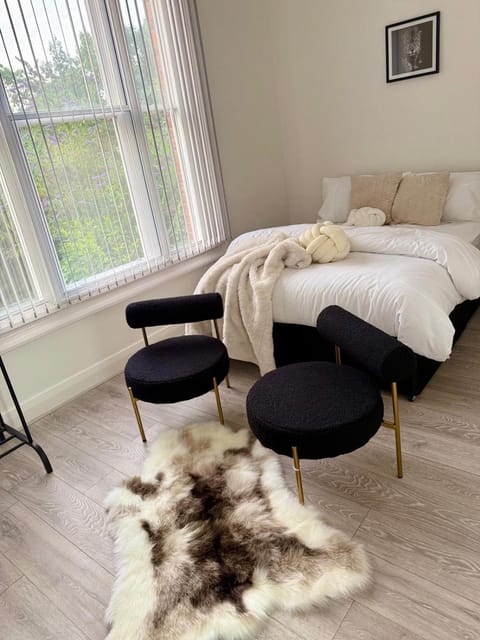 Edgbaston Retreat-Birmingham City Centre-Double Room in a shared two bedroom apartment Bed and Breakfast in Birmingham