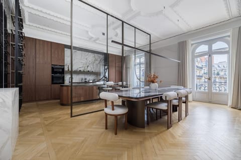 Kitchen or kitchenette, Dining area, minibar, pet friendly, stove