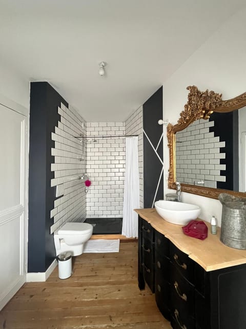 towels, Internal: Not applicable to any particular room