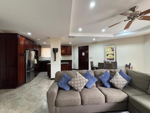 Kitchen or kitchenette, Living room