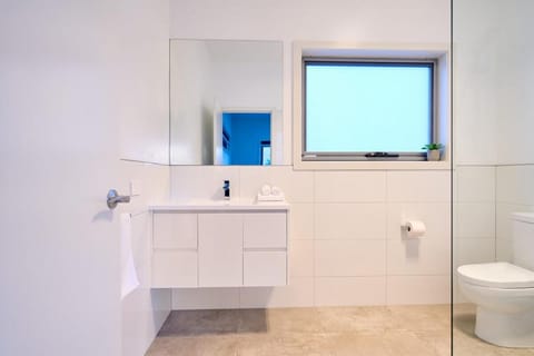 Deja Blue 2 - Freycinet House in Coles Bay