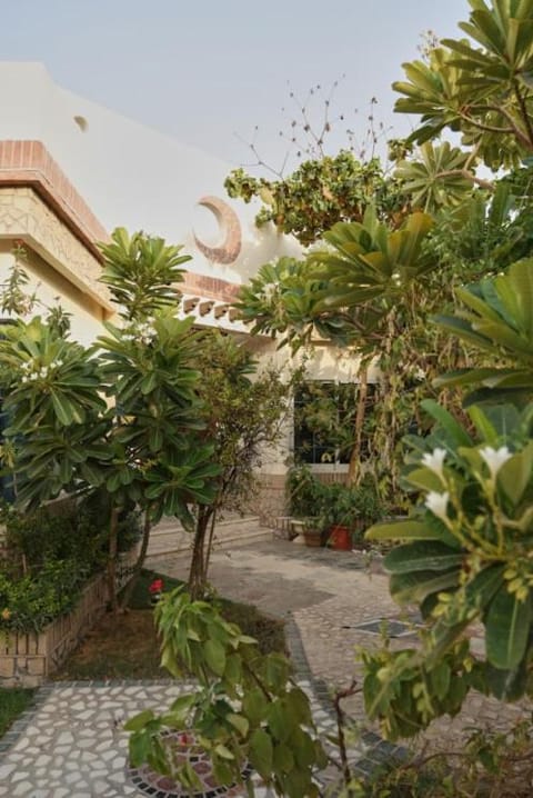 Emirati Stay Comfort & Local Charm Villas - 3 Villa in Al Sharjah