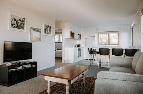 Kooringal - Your Home by the Ocean in Bicheno House in Bicheno