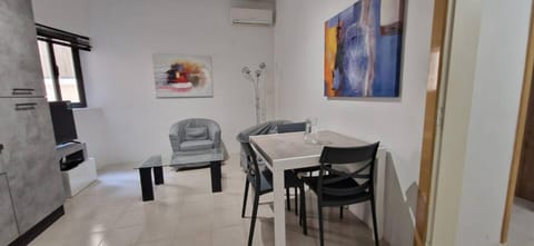 Compact, Convenient 1BR Flat Apartment in Sliema