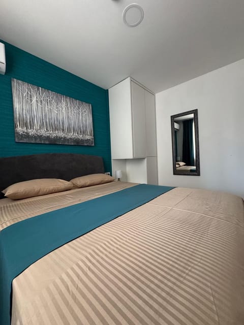 Bed, Bedroom, wardrobe