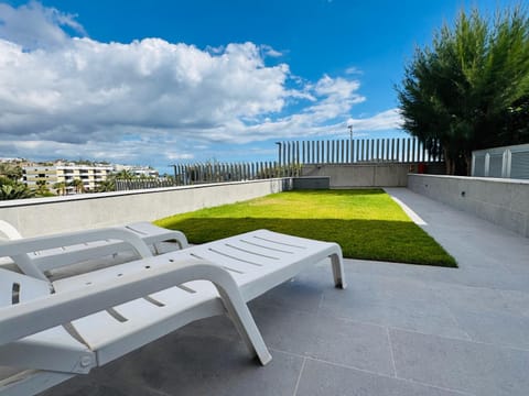 Garden, Balcony/Terrace